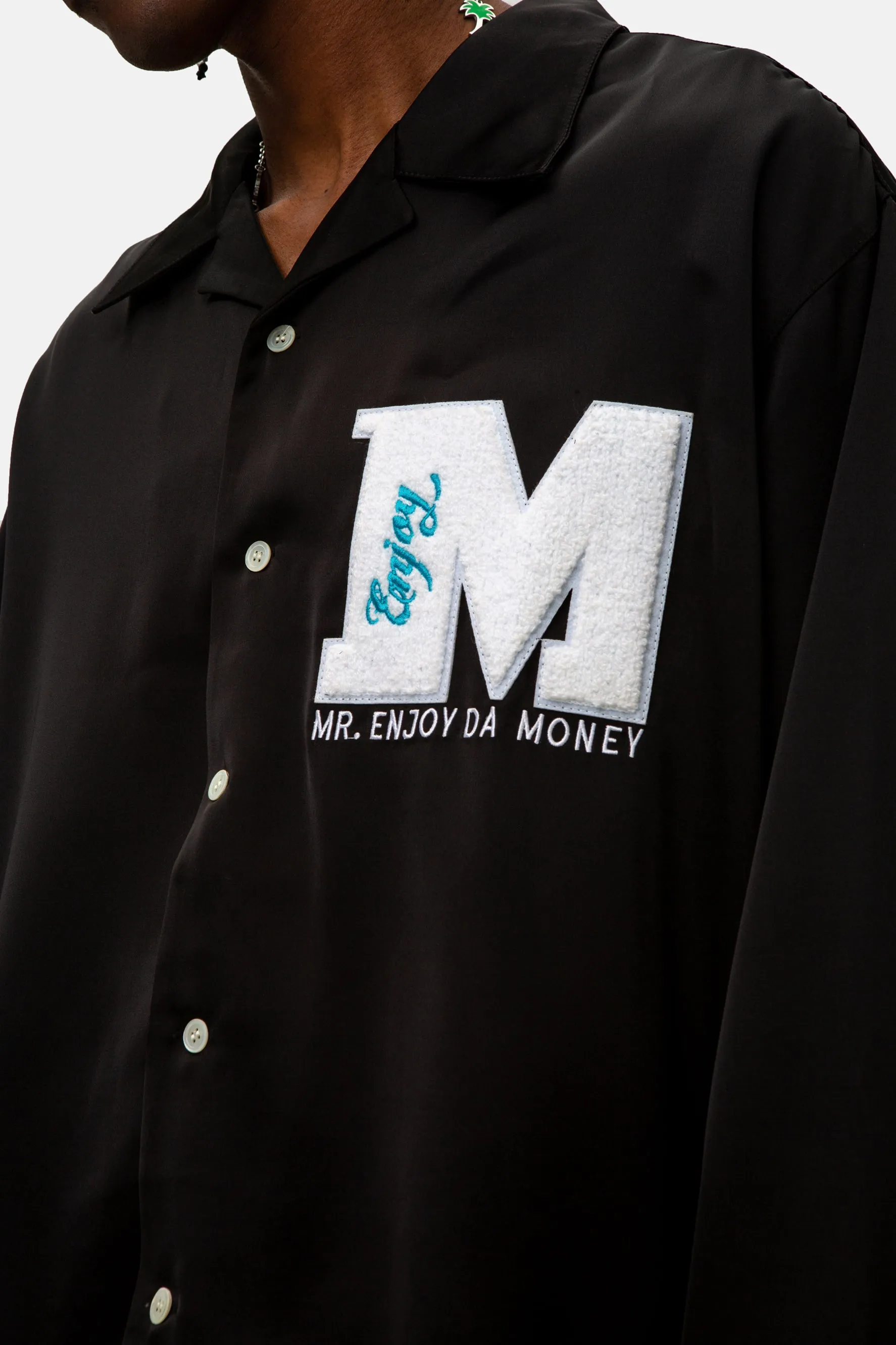 MEDM BLACK LONG SLEEVE SHIRT