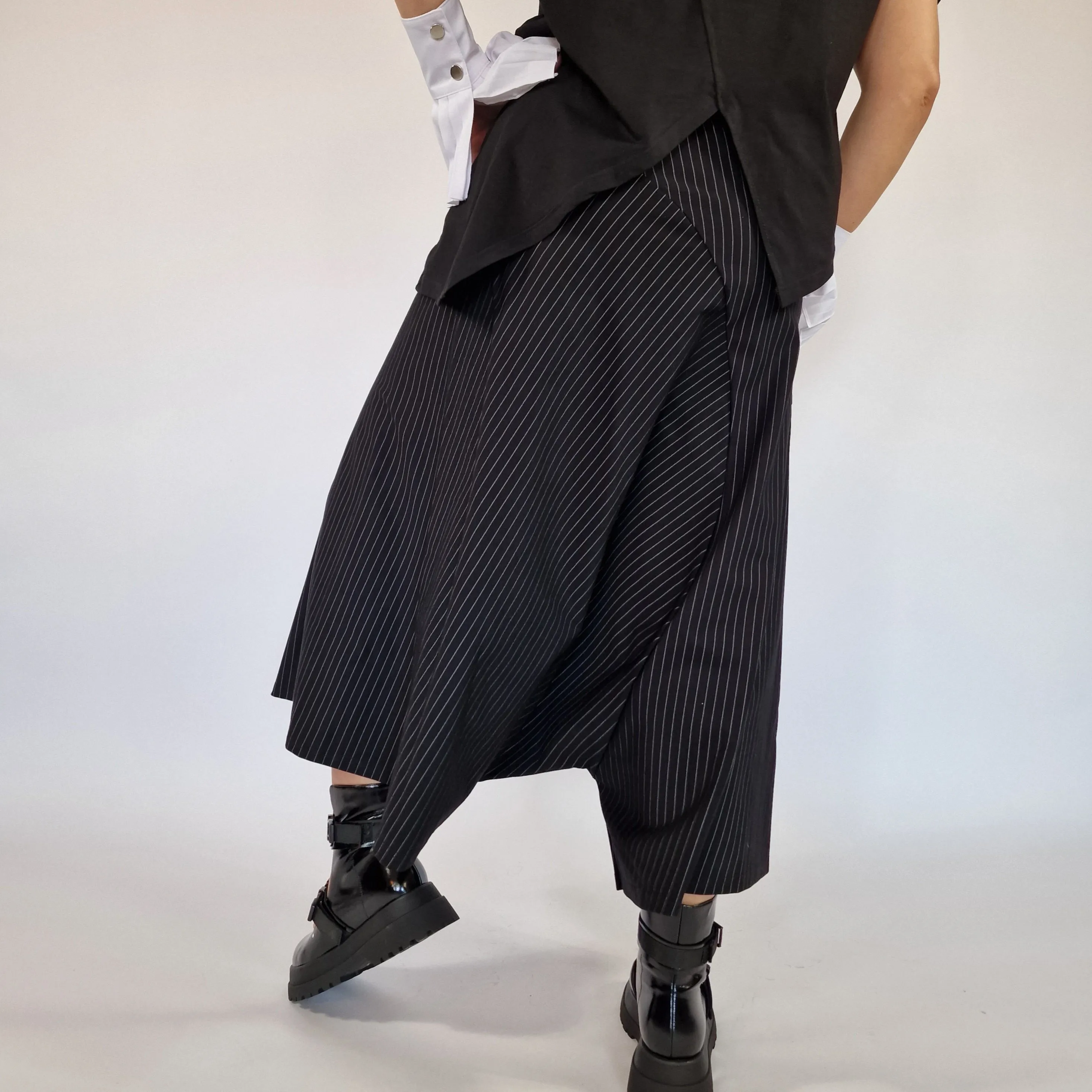 Simple Moderne Street Punk Striped Pattern Wide Legged Pants
