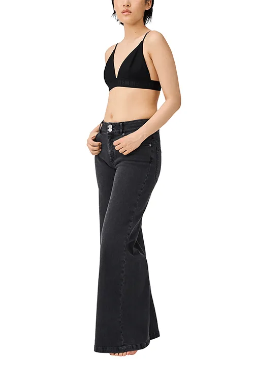 Wide Legged High Rise Denim